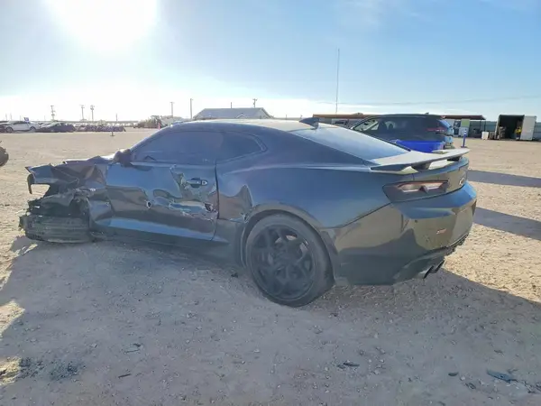 1G1FH1R76J0183956 2018 CHEVROLET CAMARO - Image 2