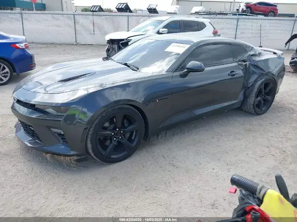 1G1FH1R77H0105082 2017 CHEVROLET CAMARO - Image 2