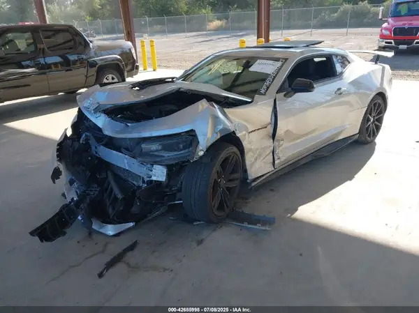 1G1FH1R77J0126813 2018 CHEVROLET CAMARO - Image 2