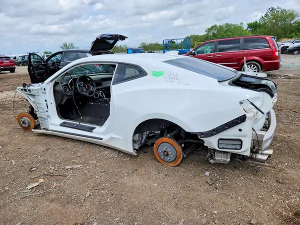 1G1FH1R79J0152006 2018 CHEVROLET CAMARO - Image 2