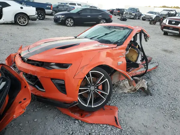 1G1FH1R7XJ0157974 2018 CHEVROLET CAMARO - Image 1
