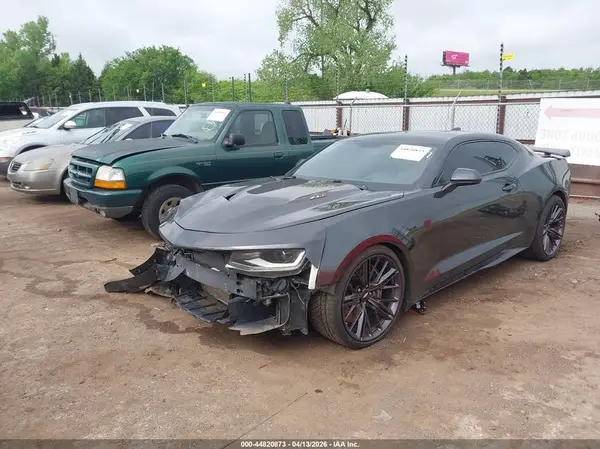 1G1FJ1R63J0104237 2018 CHEVROLET CAMARO - Image 2