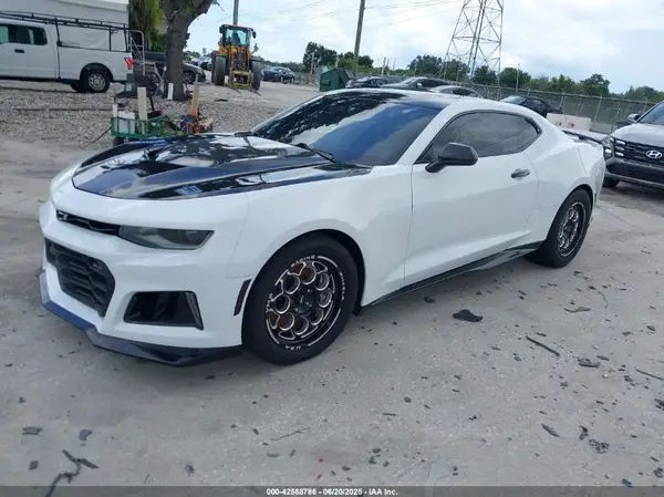 1G1FJ1R65H0181556 2017 CHEVROLET CAMARO - Image 2
