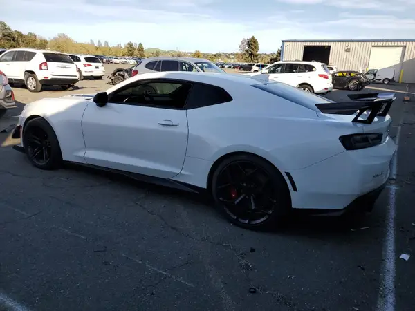 1G1FJ1R66J0162715 2018 CHEVROLET CAMARO - Image 2