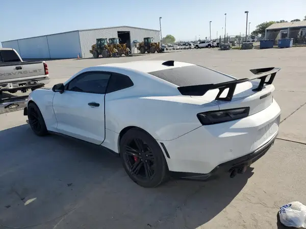 1G1FJ1R66J0182950 2018 CHEVROLET CAMARO - Image 2
