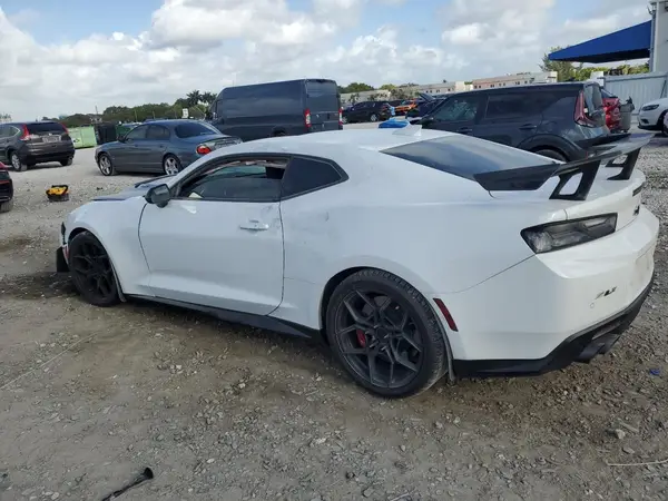 1G1FJ1R68J0151652 2018 CHEVROLET CAMARO - Image 2