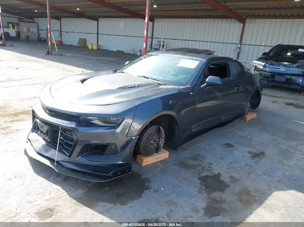 1G1FK1R60J0114270 2018 CHEVROLET CAMARO - Image 2