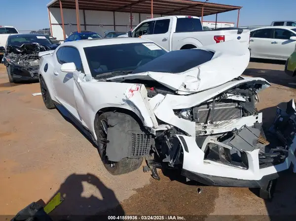 1G1FK1R60J0165882 2018 CHEVROLET CAMARO - Image 1