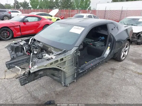1G1FK1R60J0174856 2018 CHEVROLET CAMARO - Image 2