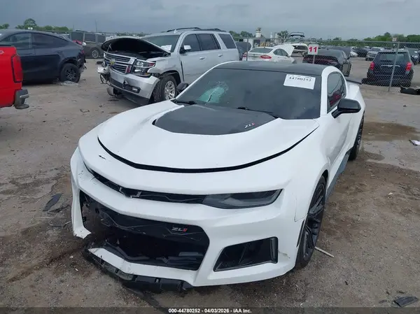 1G1FK1R62J0135833 2018 CHEVROLET CAMARO - Image 2