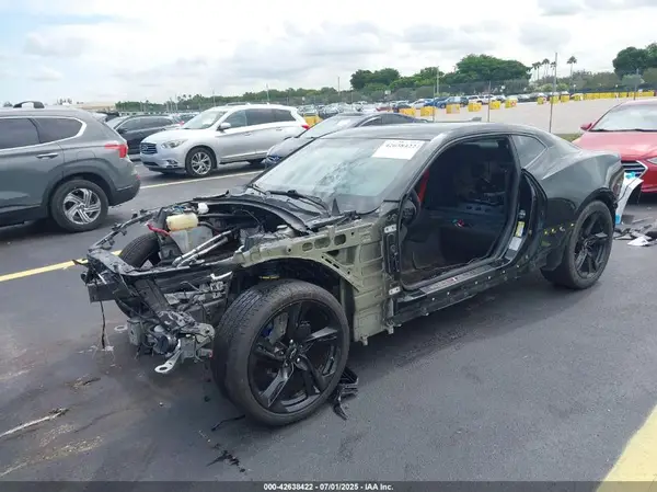 1G1FK1R62J0161185 2018 CHEVROLET CAMARO - Image 2