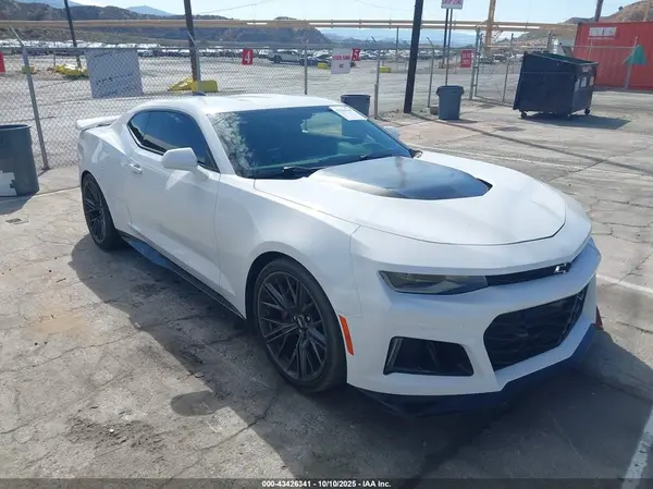 1G1FK1R65J0130092 2018 CHEVROLET CAMARO - Image 1