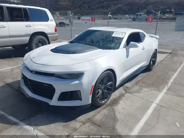 1G1FK1R65J0130092 2018 CHEVROLET CAMARO - Image 2
