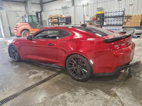 1G1FK1R66J0101944 2018 CHEVROLET CAMARO - Image 2