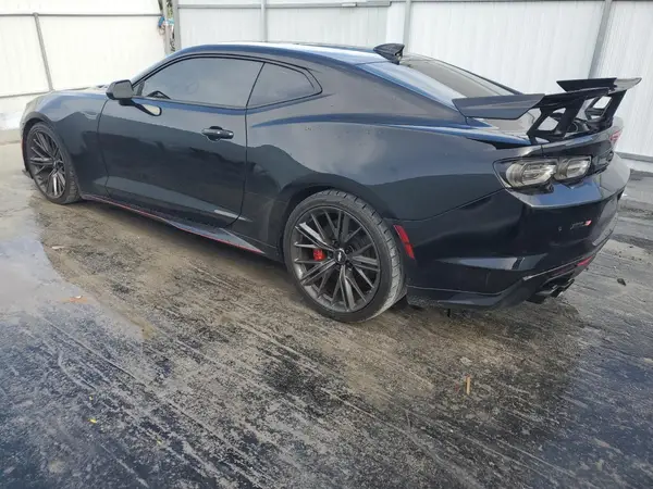 1G1FK1R66J0136757 2018 CHEVROLET CAMARO - Image 2