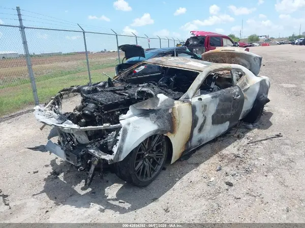1G1FK1R66J0148374 2018 CHEVROLET CAMARO - Image 2