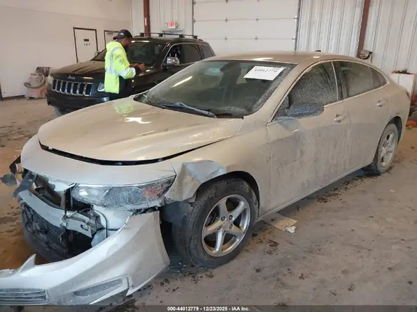 1G1ZB5ST0JF104176 2018 CHEVROLET MALIBU - Image 2