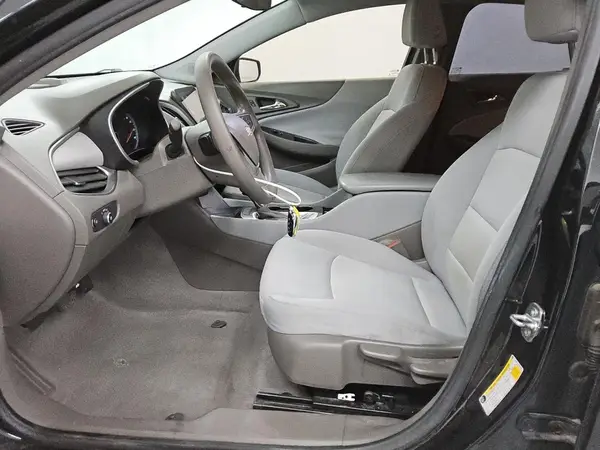 2020 CHEVROLET MALIBU auction photo 7