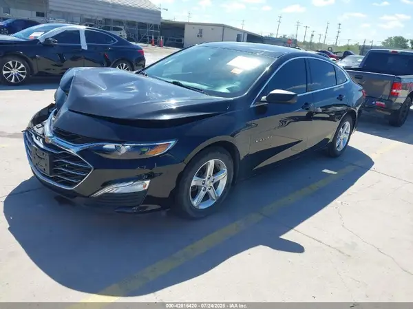 1G1ZB5ST2KF153087 2019 CHEVROLET MALIBU - Image 2