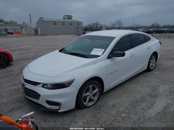 1G1ZB5ST3JF144252 2018 CHEVROLET MALIBU - Image 2