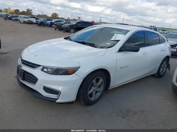 1G1ZB5ST3JF223095 2018 CHEVROLET MALIBU - Image 2