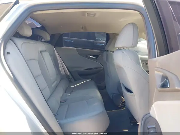 1G1ZB5ST4HF135067 2017 CHEVROLET MALIBU - Image 8