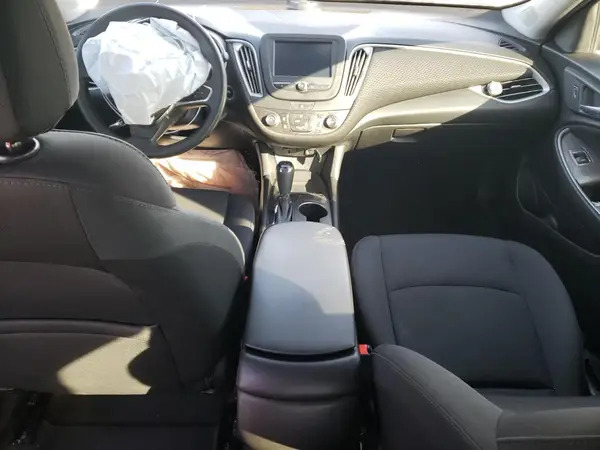 1G1ZB5ST4HF136185 2017 CHEVROLET MALIBU - Image 8