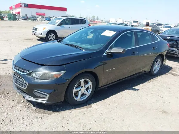 1G1ZB5ST4HF144786 2017 CHEVROLET MALIBU - Image 2
