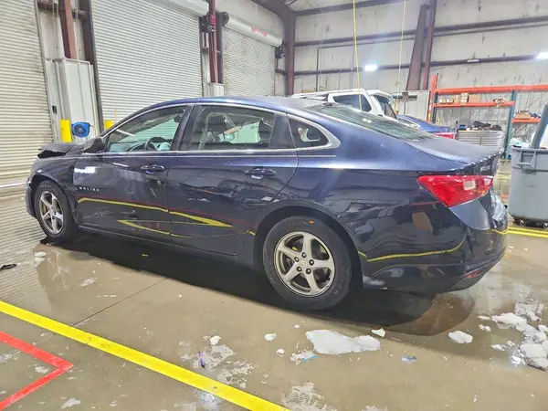 1G1ZB5ST4HF217526 2017 CHEVROLET MALIBU - Image 2