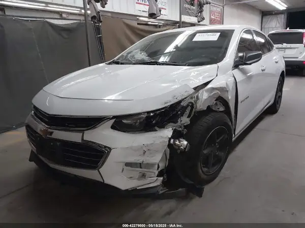1G1ZB5ST4HF281498 2017 CHEVROLET MALIBU - Image 2