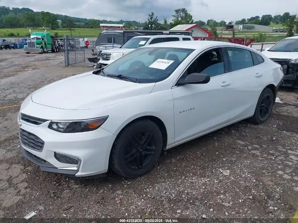 1G1ZB5ST4JF202479 2018 CHEVROLET MALIBU - Image 2
