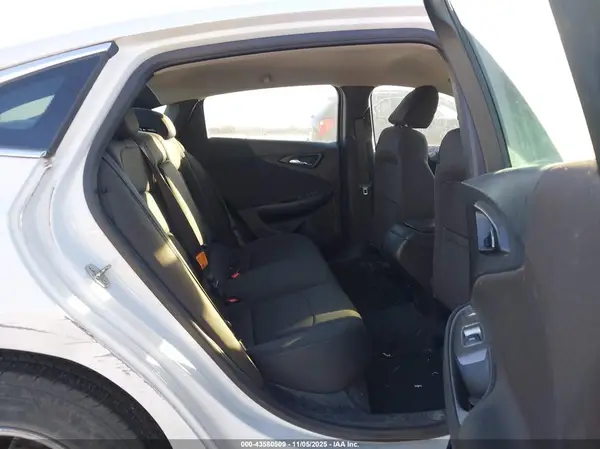 1G1ZB5ST4JF290627 2018 CHEVROLET MALIBU - Image 8