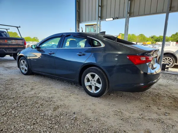 1G1ZB5ST4KF130488 2019 CHEVROLET MALIBU - Image 2