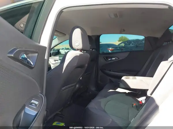1G1ZB5ST5HF168661 2017 CHEVROLET MALIBU - Image 8