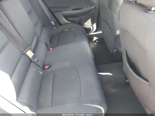 1G1ZB5ST5HF183662 2017 CHEVROLET MALIBU - Image 8
