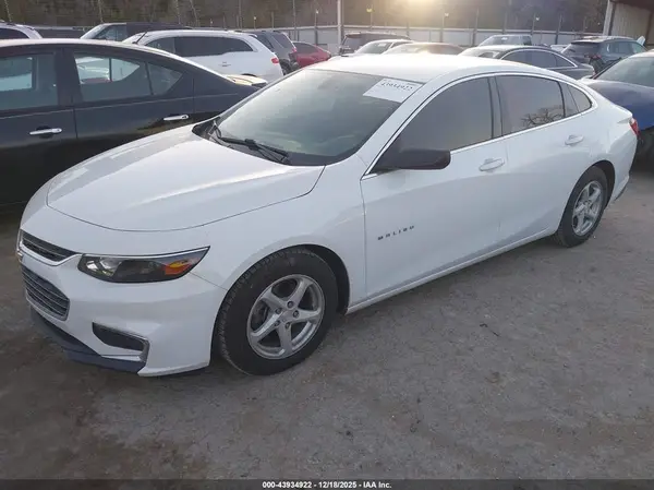 1G1ZB5ST5HF184407 2017 CHEVROLET MALIBU - Image 2