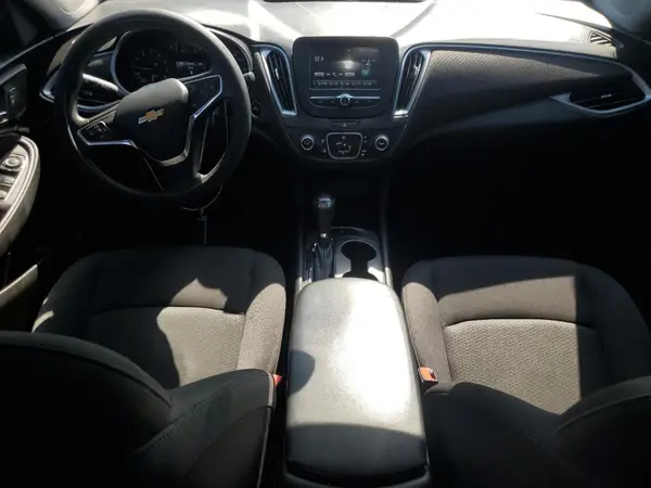 1G1ZB5ST5HF284782 2017 CHEVROLET MALIBU - Image 8