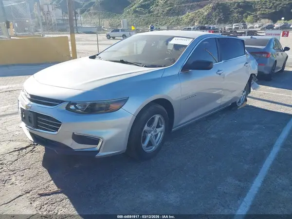1G1ZB5ST5JF121233 2018 CHEVROLET MALIBU - Image 2