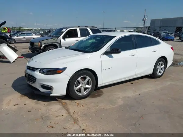 1G1ZB5ST5JF132703 2018 CHEVROLET MALIBU - Image 2