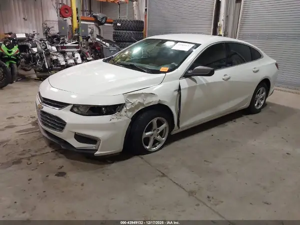 1G1ZB5ST5JF285338 2018 CHEVROLET MALIBU - Image 2