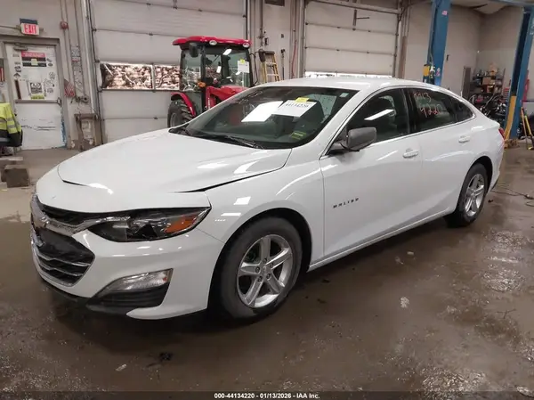 1G1ZB5ST5KF130077 2019 CHEVROLET MALIBU - Image 2