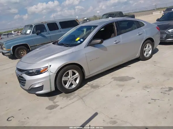 1G1ZB5ST5KF213024 2019 CHEVROLET MALIBU - Image 2