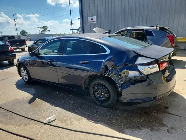 1G1ZB5ST6HF194637 2017 CHEVROLET MALIBU - Image 2