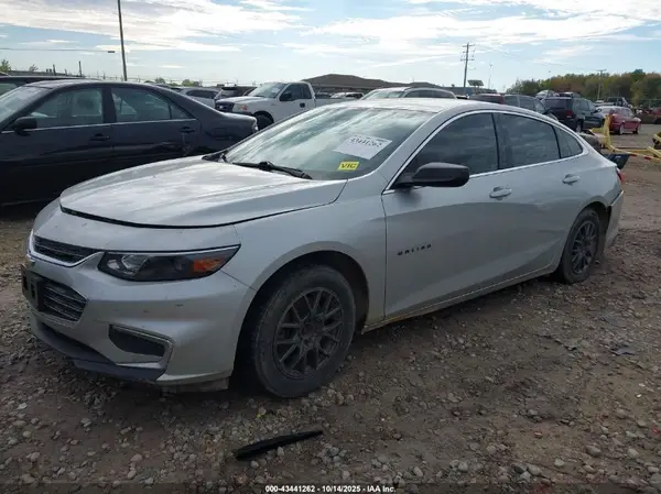 1G1ZB5ST6JF112928 2018 CHEVROLET MALIBU - Image 2