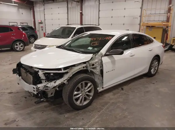 1G1ZB5ST7HF134088 2017 CHEVROLET MALIBU - Image 2