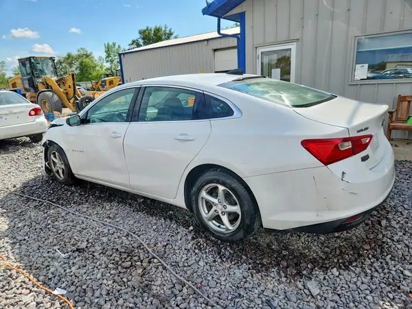 1G1ZB5ST7JF101016 2018 CHEVROLET MALIBU - Image 2