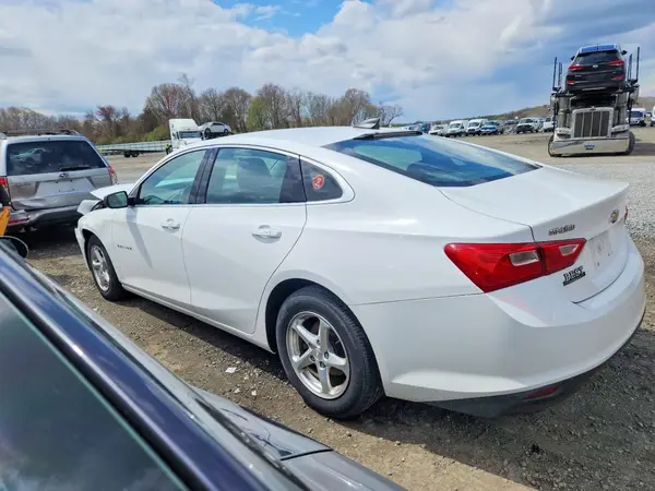 1G1ZB5ST7JF197696 2018 CHEVROLET MALIBU - Image 2