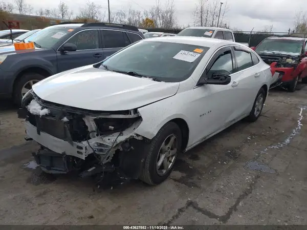 1G1ZB5ST8HF175460 2017 CHEVROLET MALIBU - Image 2
