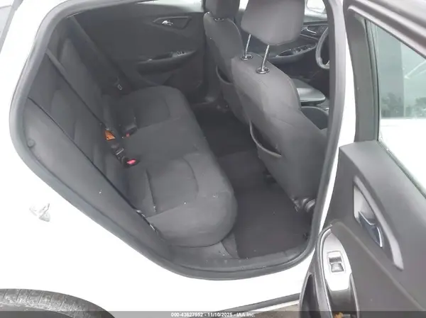 1G1ZB5ST8HF175460 2017 CHEVROLET MALIBU - Image 8