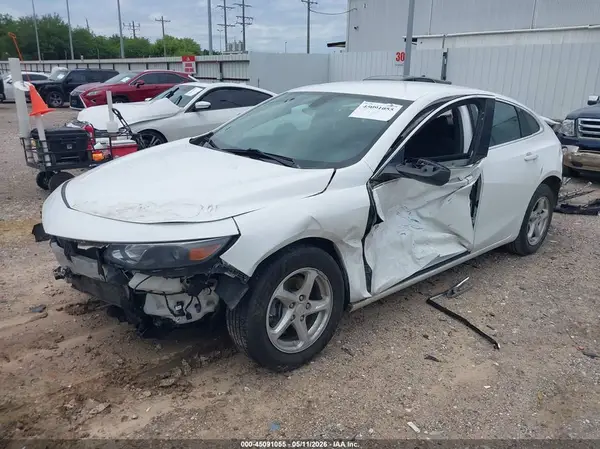1G1ZB5ST8HF220932 2017 CHEVROLET MALIBU - Image 2
